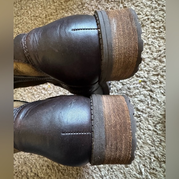 Ugg Chancery Boot - Picture 7 of 10